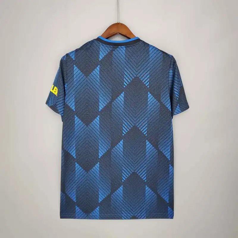 Manchester United Retro Third Away Football Jersey Shirt 2021/22 - Image 3