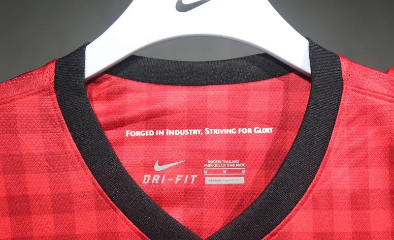 Manchester United Authentic Retro Home Long Sleeve Football Jersey Shirt 2012/13 - Image 5