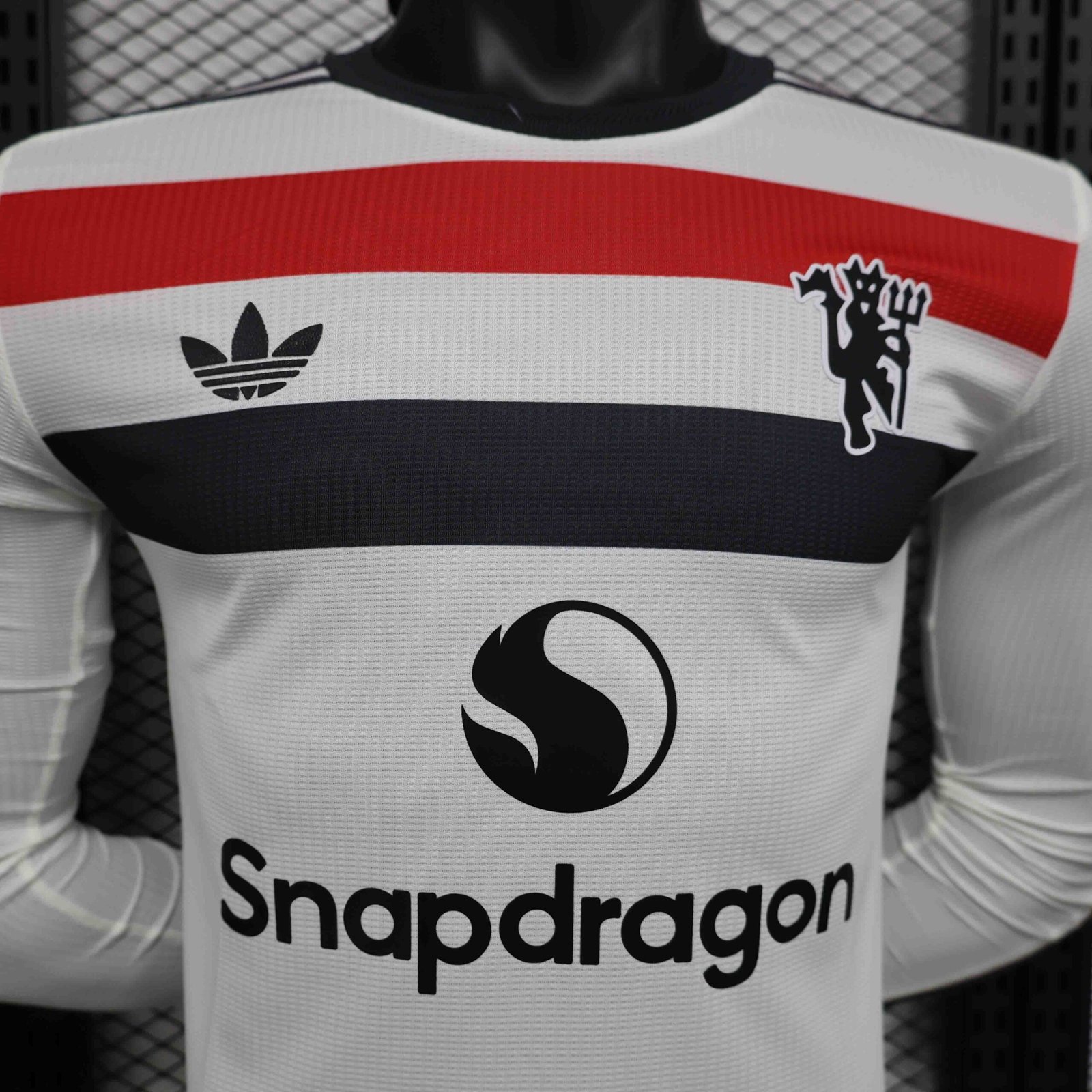 Manchester United Authentic Third Away Long Sleeve Football Jersey Shirt 2024/25 - Image 4