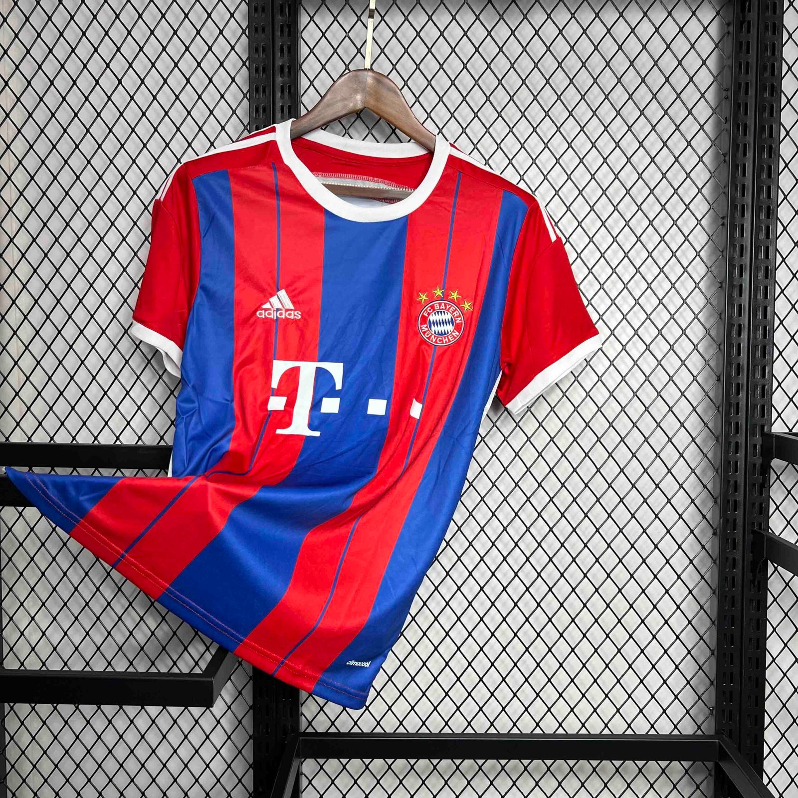 Bayern Munich Retro Jersey Home Soccer Shirt 2014-2015 - Image 4