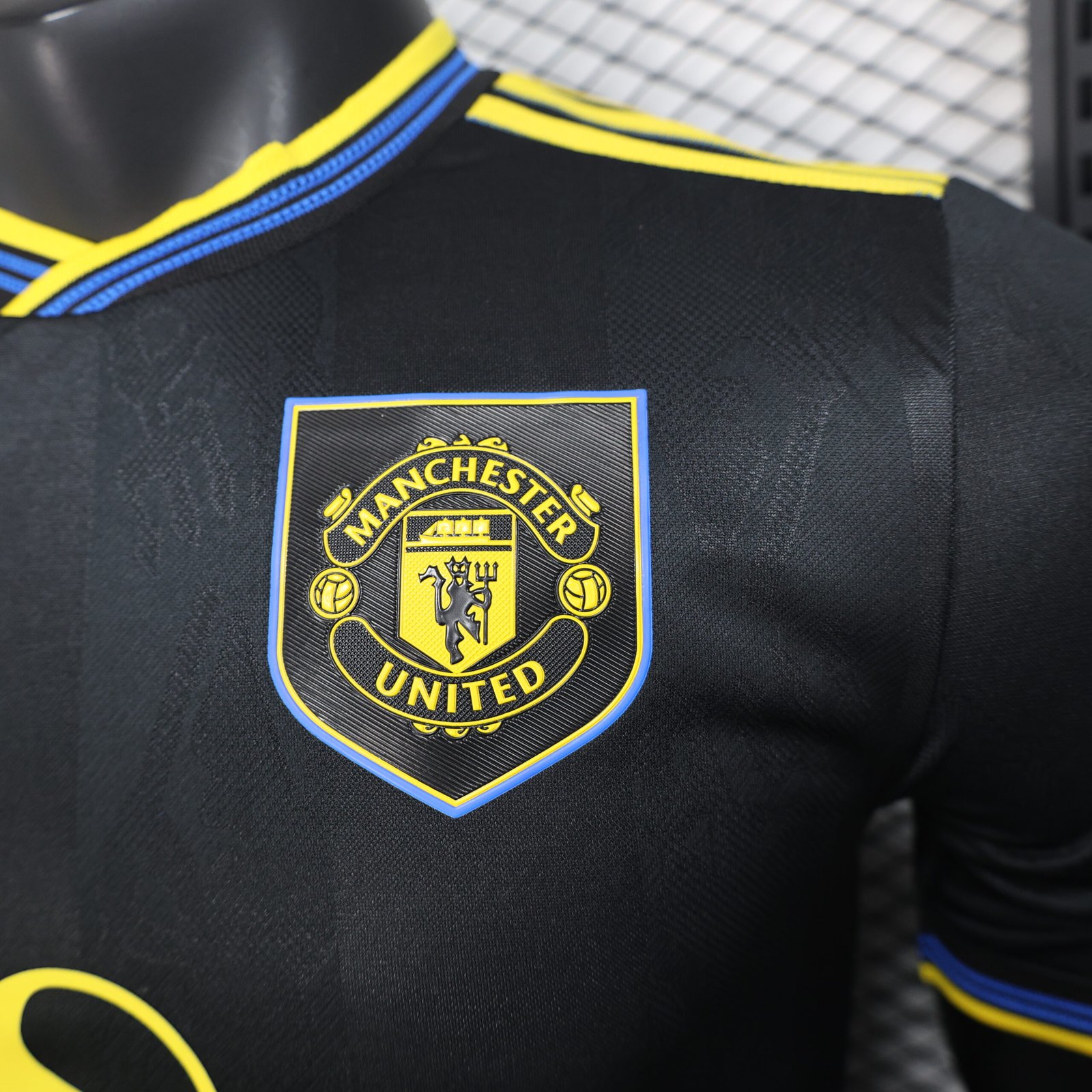 Manchester United's second away kit 2025-26 - Image 6