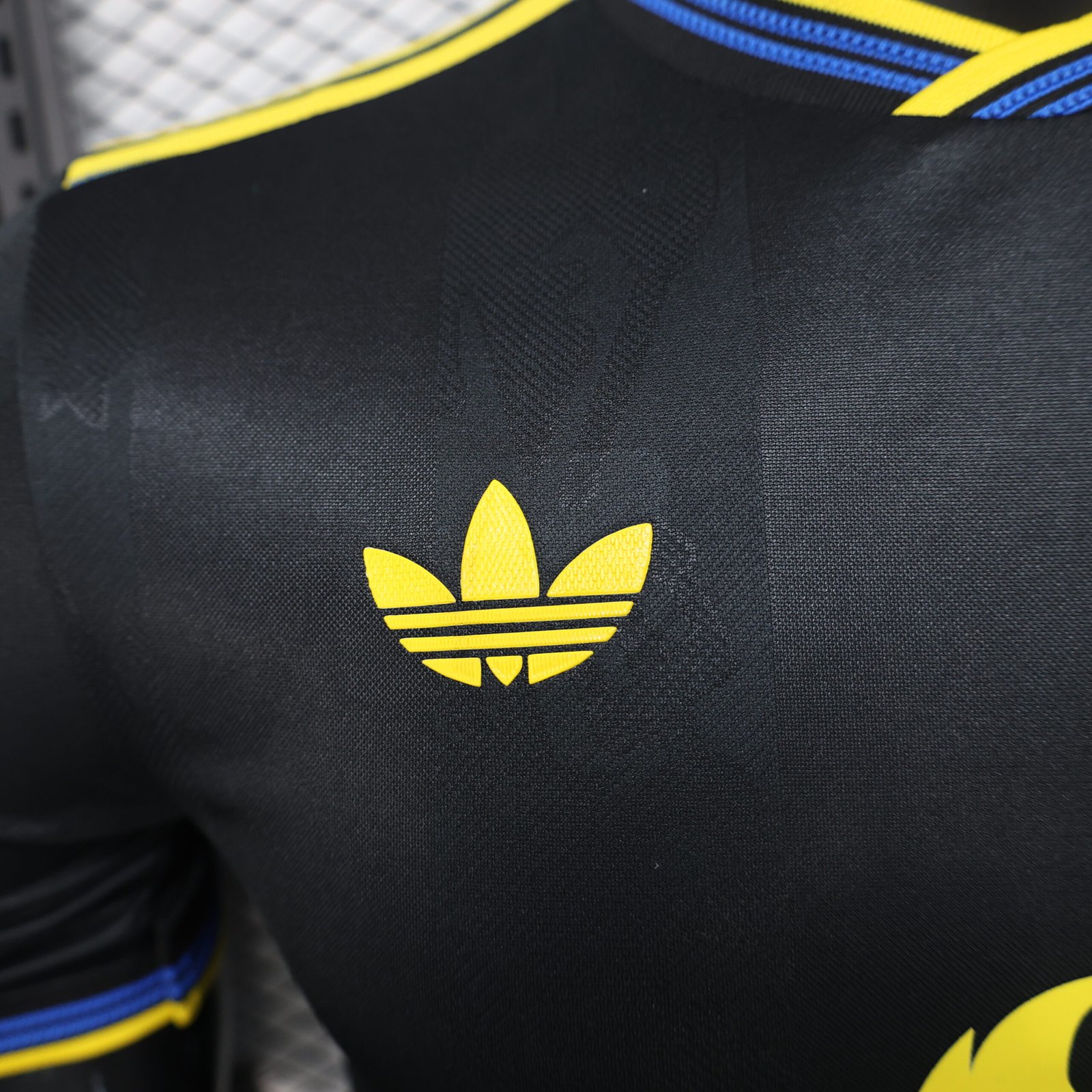 Manchester United's second away kit 2025-26 - Image 3